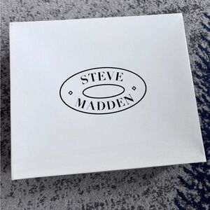 NWT Steve Madden Metallic Rhinestone Heels – Size 8